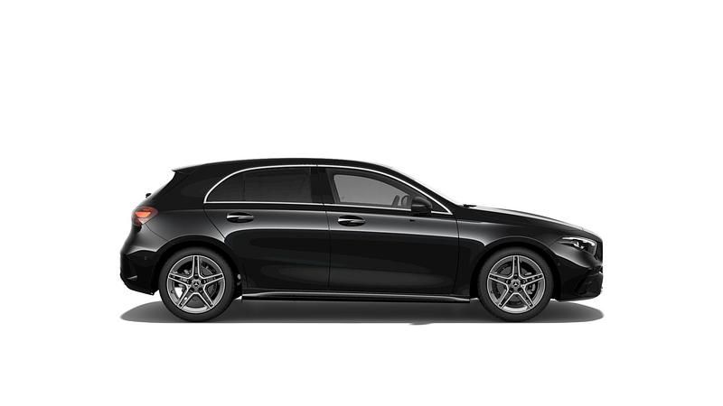 Kosmosschwarz Neu 2025 Mercedes A180 Limousine | 50.188 € (Teuer) - Bild 1/2