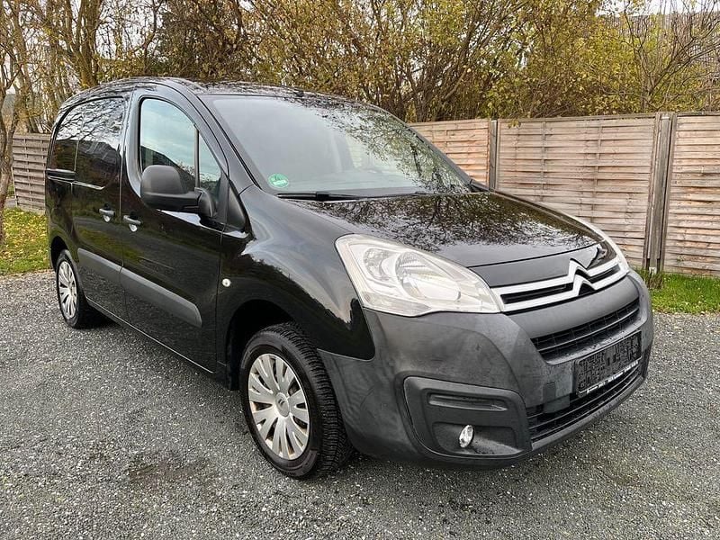 Schwarz Gebraucht 2016 Citroën Berlingo Business Class Van / Kleinbus | 5.000 € (Superpreis) - Bild 1/4