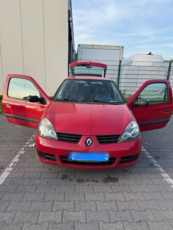 Gebraucht 2009 Renault Clio III Kleinwagen | 650 € - Bild 1/3