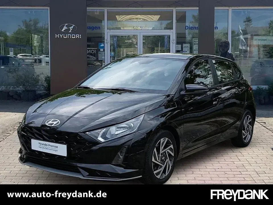 Gebraucht Hyundai i20 101 PS (74 kW) 2025 Kleinwagen