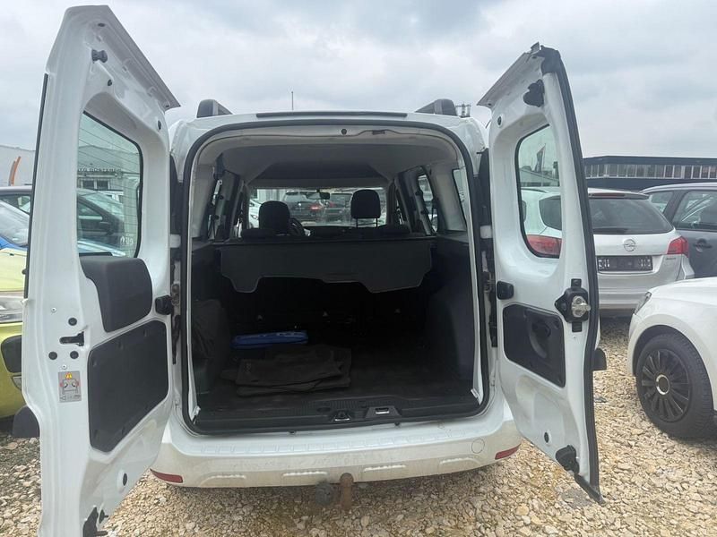 Gebraucht Dacia Dokker Celebration 90 PS (66 kW) 2015 Van / Kleinbus