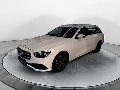 Beige Gebraucht 2023 Mercedes E220 Limousine | 29.799 € (Guter Preis) - Bild 1/4