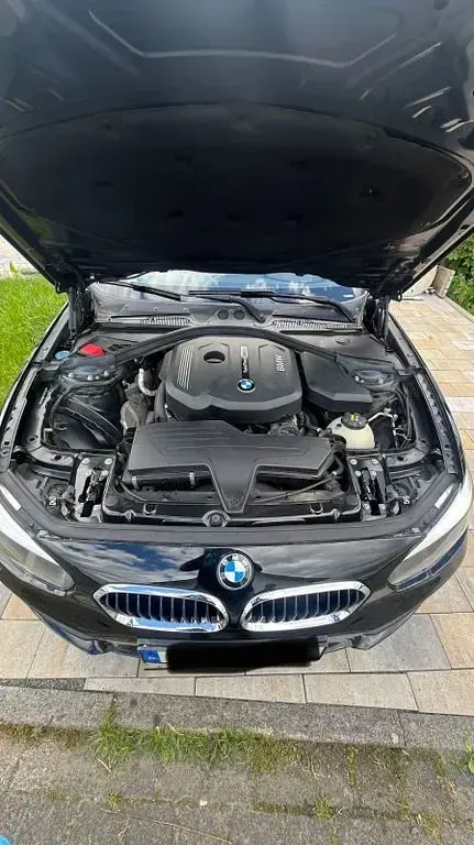 Gebraucht BMW 116 Advantage 109 PS (80 kW) 2016 Schwarz Kleinwagen
