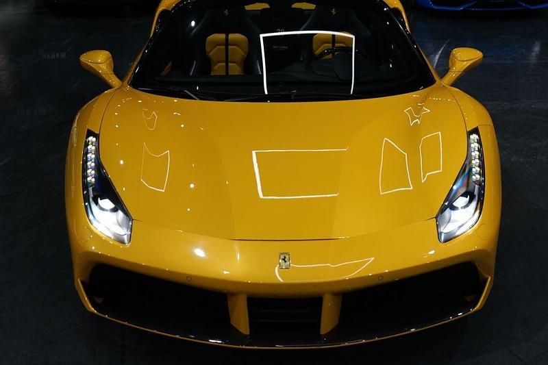 Gebraucht Ferrari 488 670 PS (492 kW) 2016 Gelb Cabrio