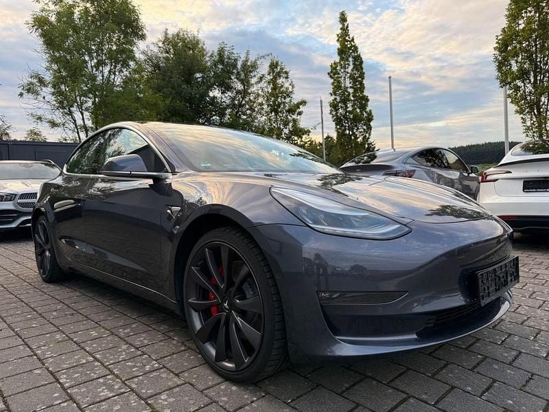 Grau Gebraucht 2019 Tesla Model 3 Performance Limousine | 19.950 € (Fairer Preis) - Bild 1/4