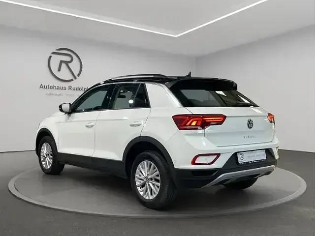 Gebraucht VW T-Roc Life 116 PS (85 kW) 2022 Pure white/deep black perleff SUV