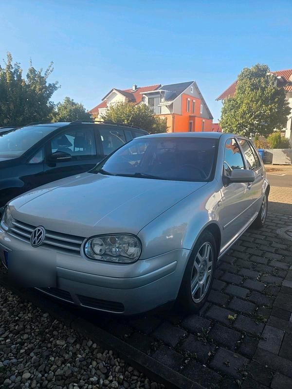 Silber Gebraucht 2000 VW Golf IV Limousine | 1.800 € (Etwas zu teuer) - Bild 1/4