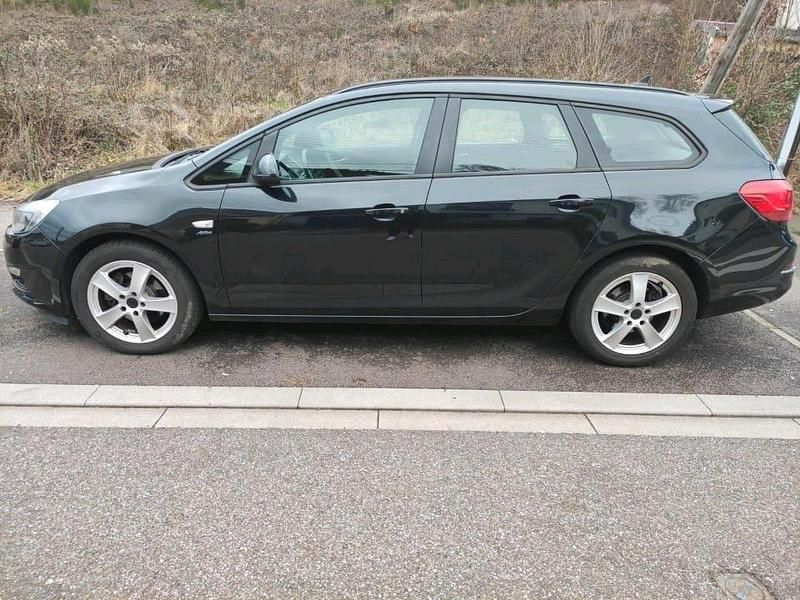 Gebraucht Opel Astra 165 PS (121 kW) 2013 Grau Kombi