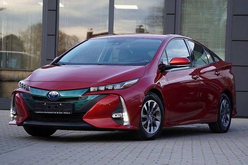 Rot Gebraucht 2018 Toyota Prius Plug-in Hybrid Executive Kleinwagen | 18.900 € (Fairer Preis) - Bild 1/4