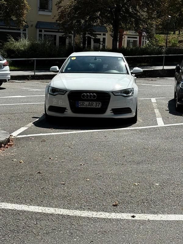 Weiß Gebraucht 2012 Audi A6 Limousine | 9.900 € (Fairer Preis) - Bild 1/4