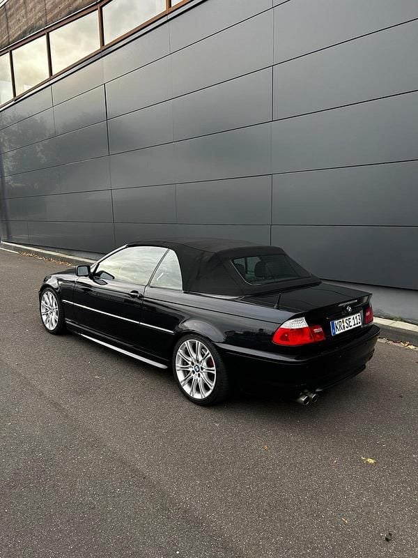 Schwarz Gebraucht 2004 BMW 320 Cabriolet M Sport Cabrio | 9.750 € (Etwas zu teuer) - Bild 1/4