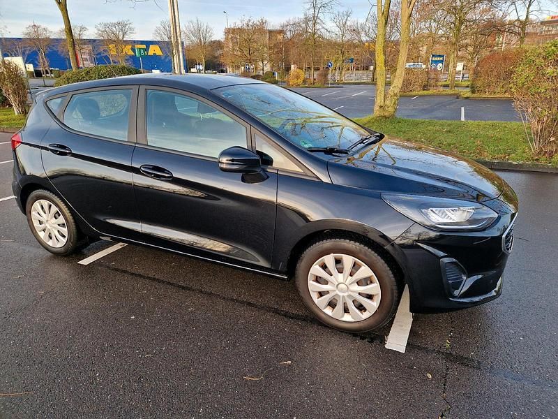 Schwarz Gebraucht 2022 Ford Fiesta Cool & Connect Limousine | 12.800 € (Guter Preis) - Bild 1/4