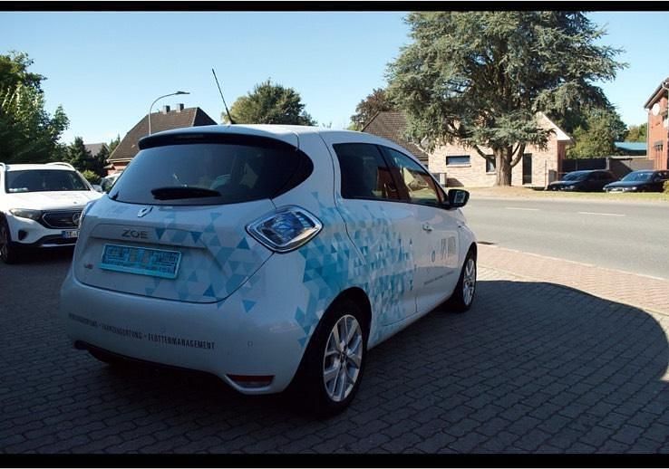 Weiß Gebraucht 2019 Renault Zoe LIMITED Kleinwagen | 9.999 € (Etwas zu teuer) - Bild 1/4