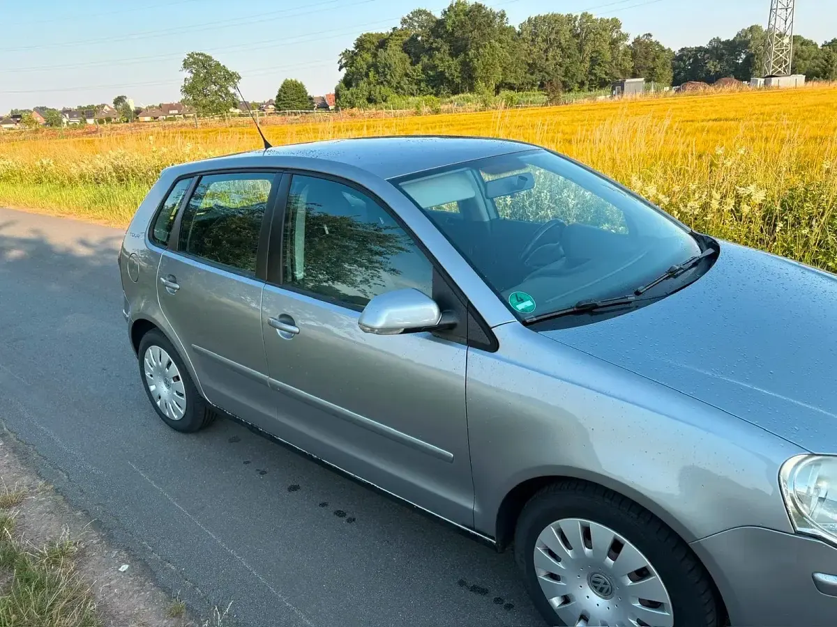 Gebraucht VW Polo 69 PS (50 kW) 2008 Silber Kleinwagen