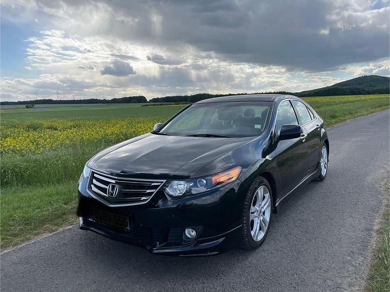 Schwarz Gebraucht 2009 Honda Accord Type S Limousine | 11.490 € (Fairer Preis) - Bild 1/4