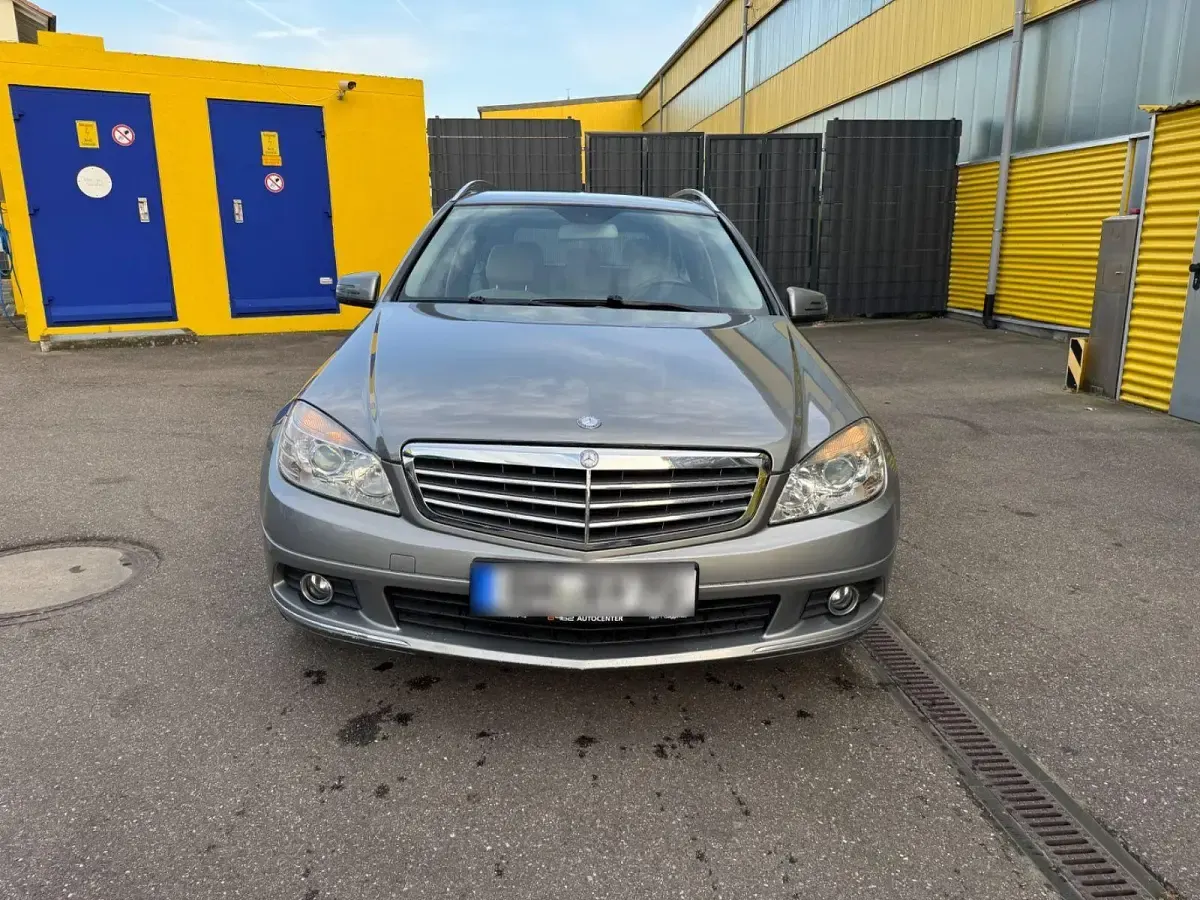 Gebraucht Mercedes C200 Elegance 184 PS (135 kW) 2010 Grau Kombi