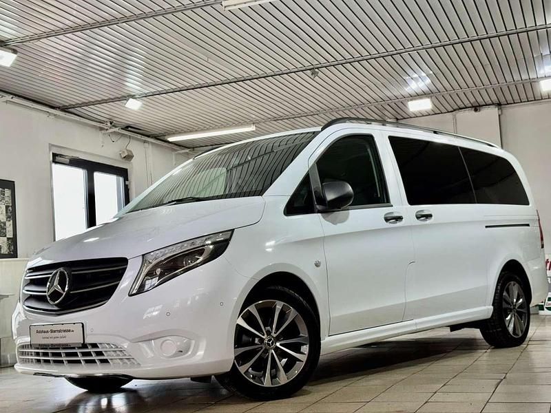 Arktikweiss Gebraucht 2022 Mercedes Vito Sportline Van / Kleinbus | 38.880 € - Bild 1/4