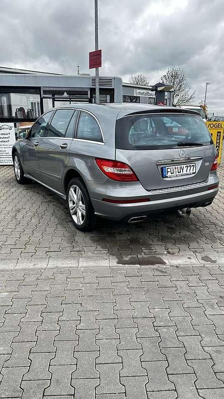 Second-hand Mercedes R350 265 CP (194 kW) 2011 Monovolum