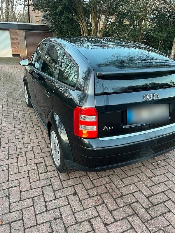 Second-hand Audi A2 75 CP (55 kW) 2002 Negru Hatchback