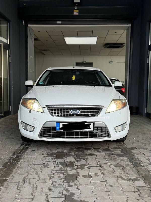 Weiß Gebraucht 2009 Ford Mondeo Limousine | 3.500 € (Fairer Preis) - Bild 1/4