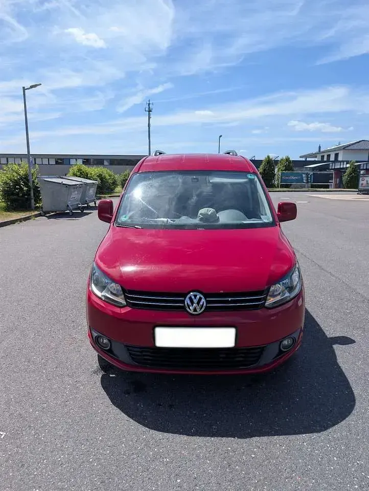 Gebraucht VW Caddy Maxi Comfortline 102 PS (75 kW) 2011 Rot Van / Kleinbus