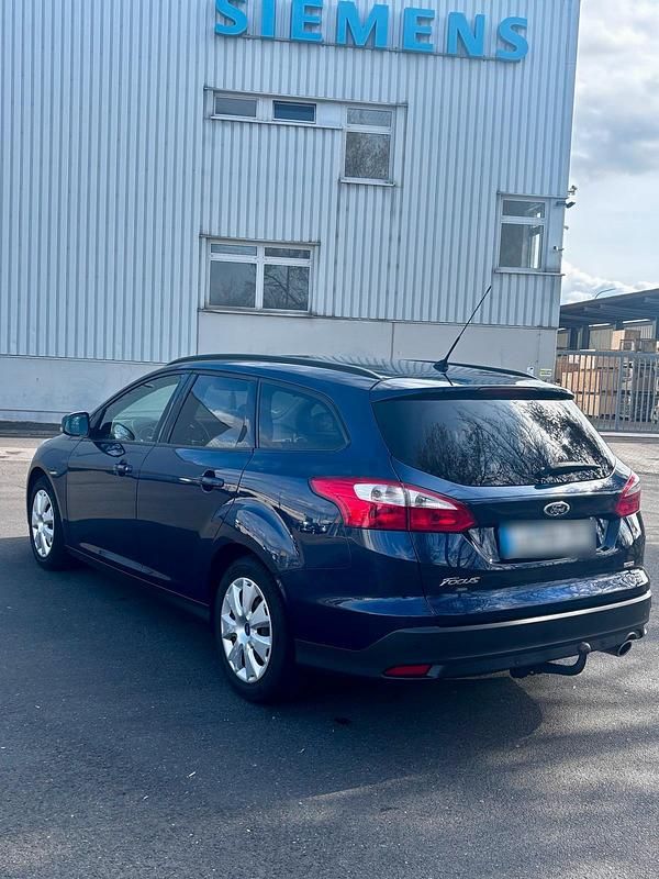 Gebraucht Ford Focus 150 PS (110 kW) 2013 Blau Kombi