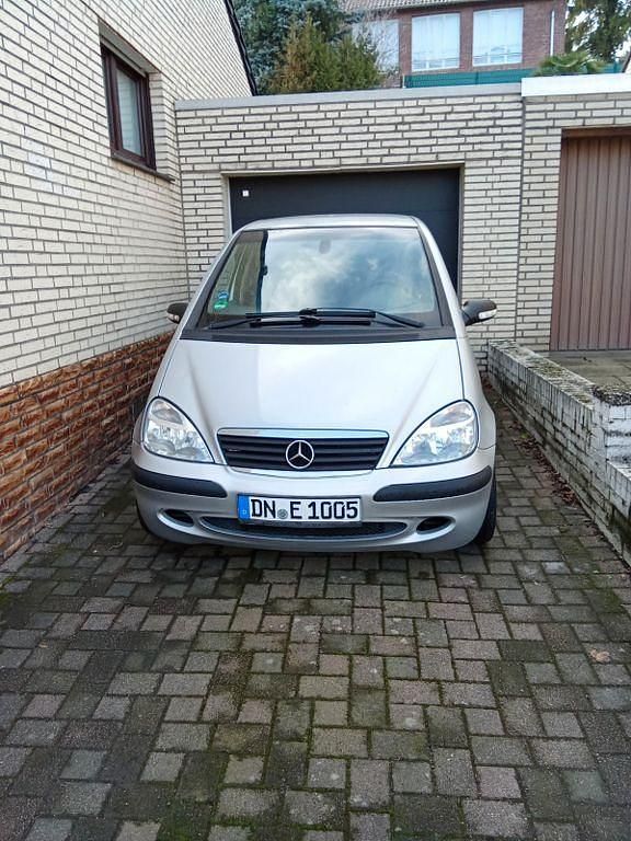 Silber Gebraucht 2004 Mercedes A140 Avantgarde Van / Kleinbus | 1.800 € (Fairer Preis) - Bild 1/4