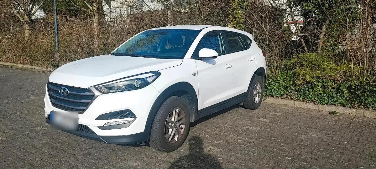 Gebraucht Hyundai Tucson 132 PS (97 kW) 2016 Weiß SUV