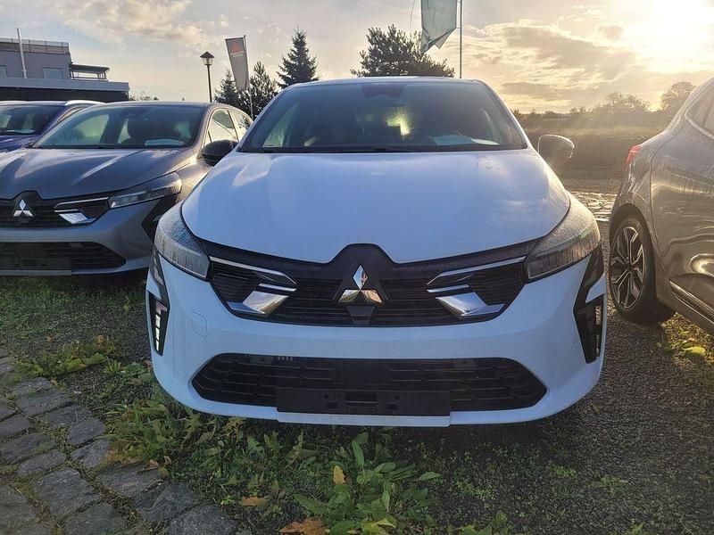 Weiß Gebraucht 2024 Mitsubishi Colt Select Limousine | 20.900 € (Fairer Preis) - Bild 1/4