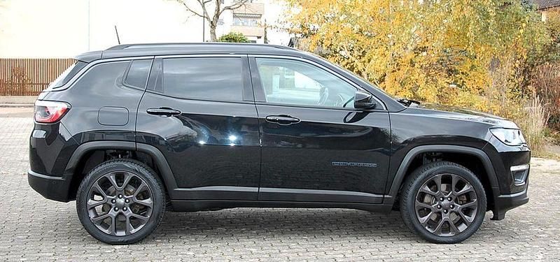 Gebraucht Jeep Compass 179 PS (131 kW) 2020 Schwarz SUV