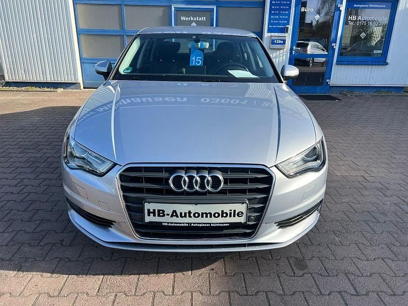 Gebraucht Audi A3 Attraction 125 PS (91 kW) 2015 Silber Limousine