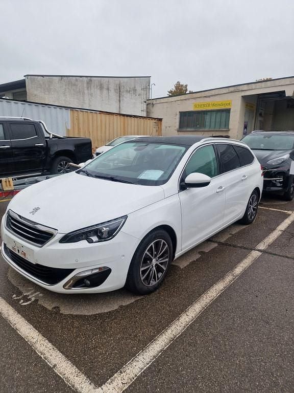 Weiß Gebraucht 2015 Peugeot 308 Allure Kombi | 6.990 € (Superpreis) - Bild 1/4