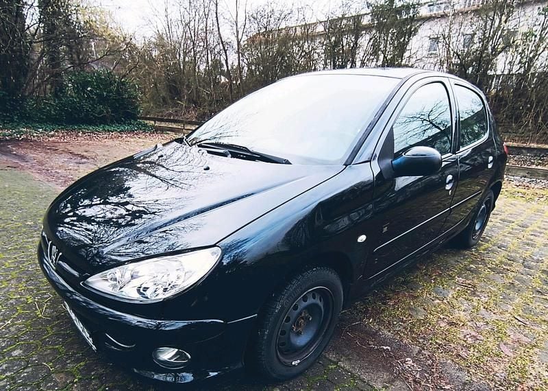 Gebraucht Peugeot 206 75 PS (55 kW) 2008 Schwarz Kleinwagen