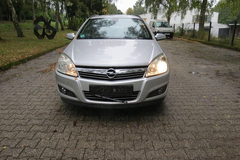 Silber Gebraucht 2007 Opel Astra Cosmo Kombi | 1.400 € (Guter Preis) - Bild 1/4