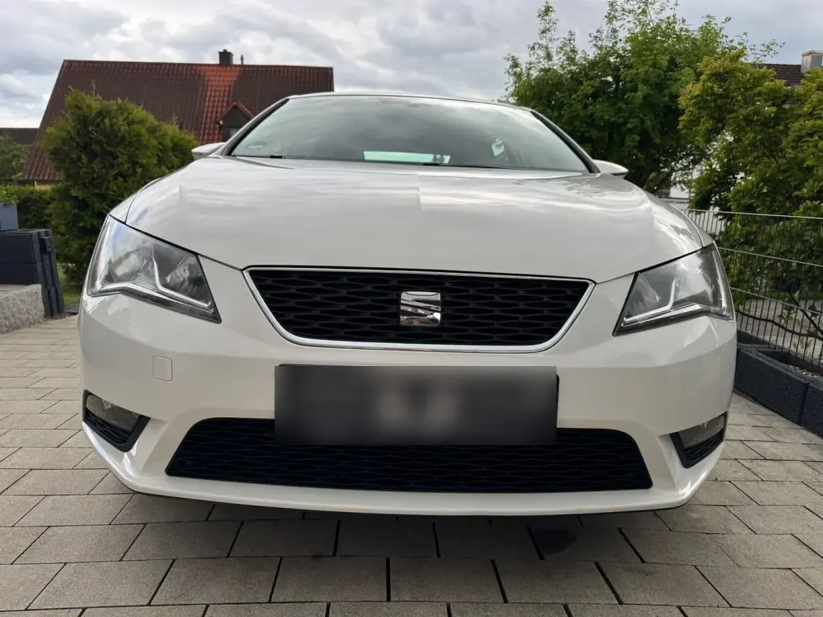 Gebraucht Seat Leon Style 105 PS (77 kW) 2013 Weiß Limousine