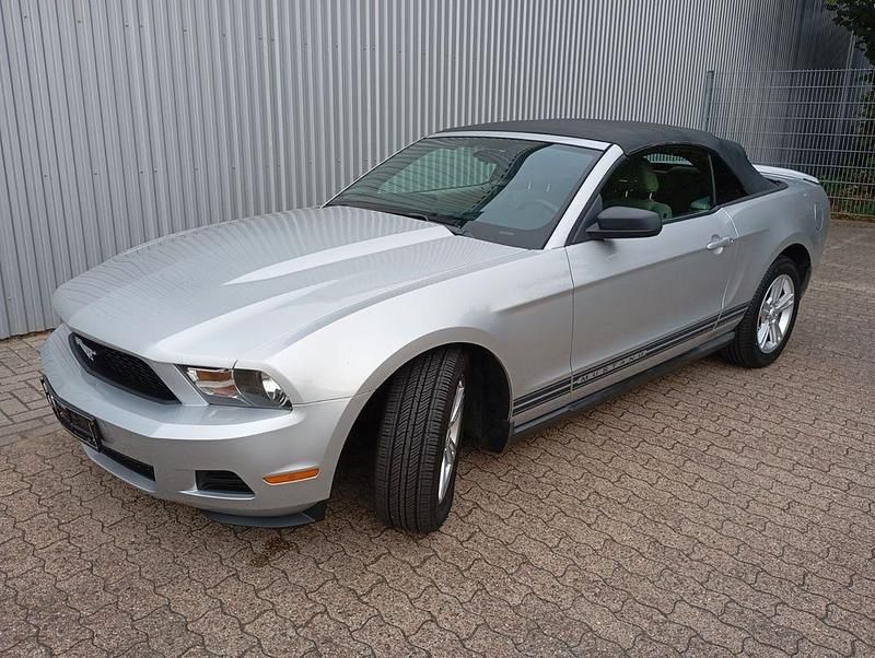 Silber Gebraucht 2010 Ford Mustang Cabrio | 8.999 € (Superpreis) - Bild 1/4