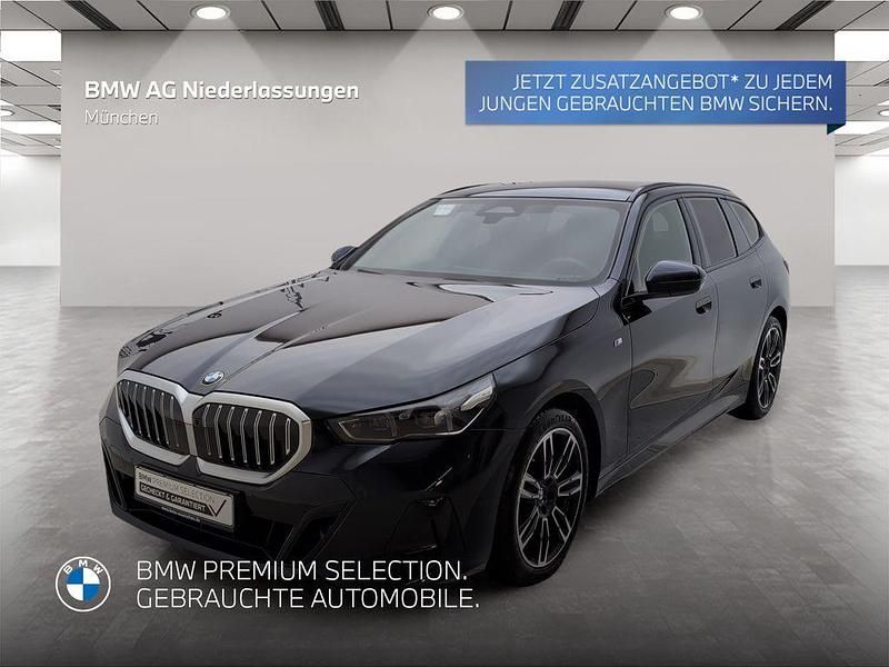 Schwarz Gebraucht 2024 BMW 520 Comfort Edition Kombi | 51.809 € (Guter Preis) - Bild 1/2