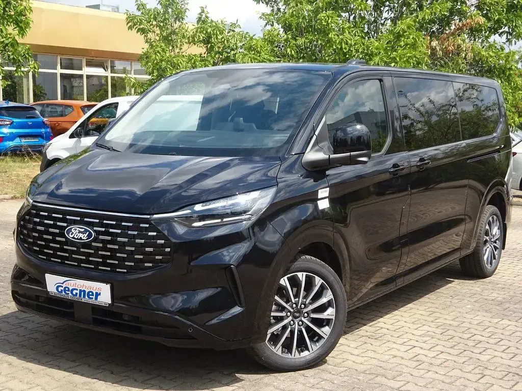 Neu Ford Tourneo Titanium 170 PS (125 kW) 2026 Schwarz Van / Kleinbus