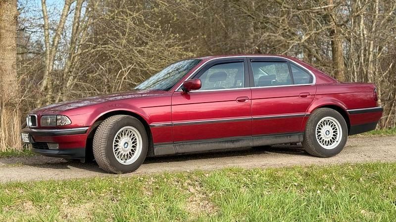 Second-hand BMW 730 218 CP (160 kW) 1995 Roșu Berlinǎ