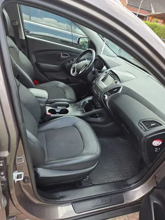 Gebraucht Hyundai ix35 136 PS (100 kW) 2014 Braun SUV