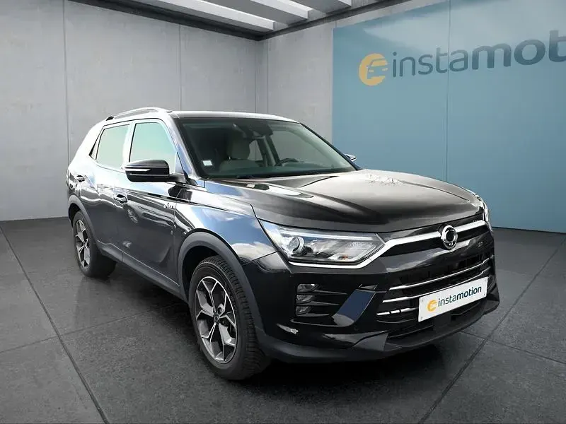 Gebraucht SsangYong Korando 163 PS (119 kW) 2020 Schwarz SUV