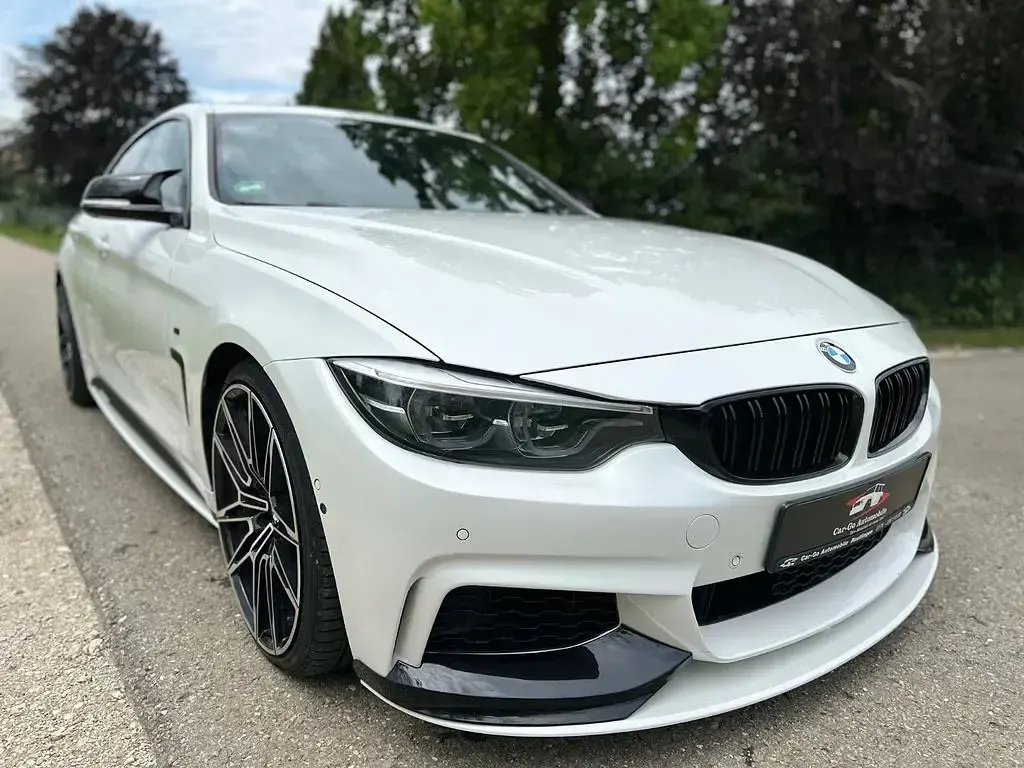 Gebraucht BMW 440 M Sport 326 PS (239 kW) 2018 Mineralweiss metallic Coupé