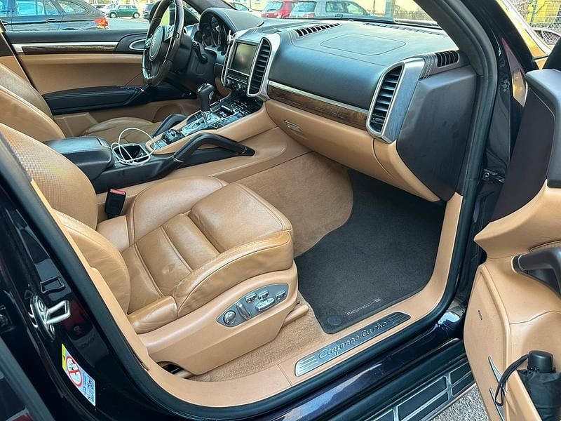 Gebraucht Porsche Cayenne Turbo 500 PS (367 kW) 2013 Andere farben SUV