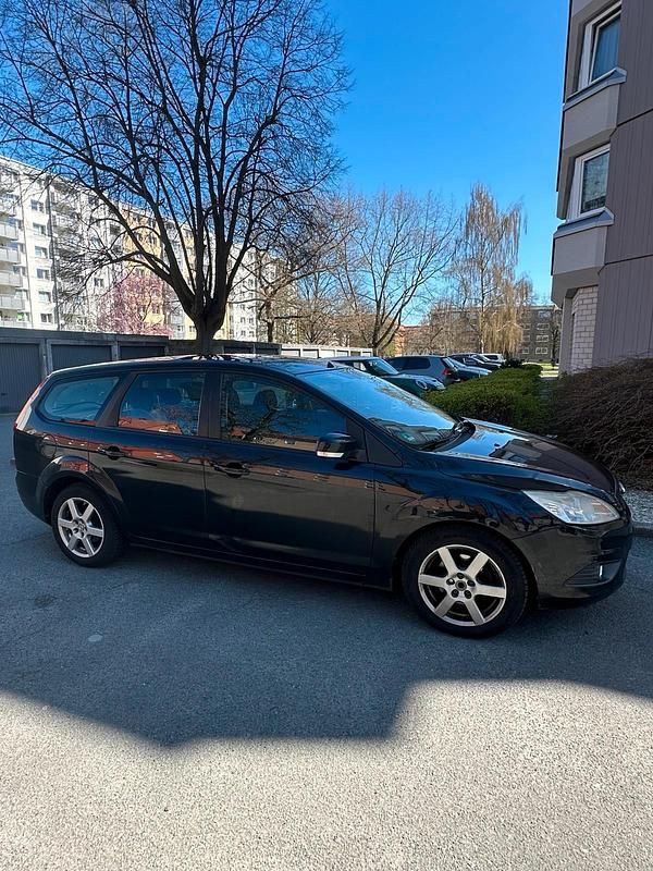 Gebraucht Ford Focus 109 PS (80 kW) 2009 Schwarz Kombi
