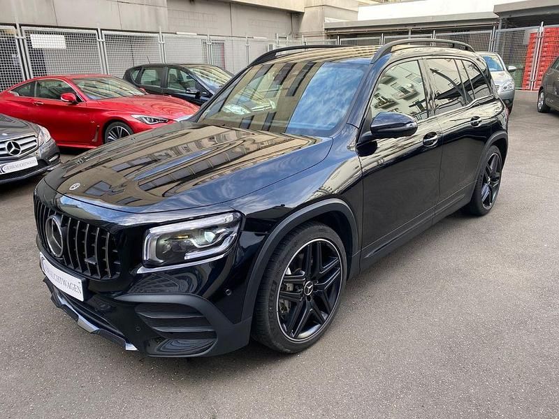 Schwarz Gebraucht 2022 Mercedes GLB35 AMG SUV | 38.990 € (Guter Preis) - Bild 1/4