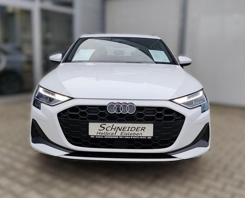 Gebraucht Audi A3 Business 116 PS (85 kW) 2025 Weiß Limousine