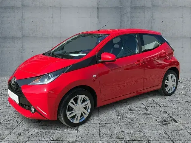 Gebraucht Toyota Aygo X-play 69 PS (50 kW) 2017 Andere farbe Kleinwagen
