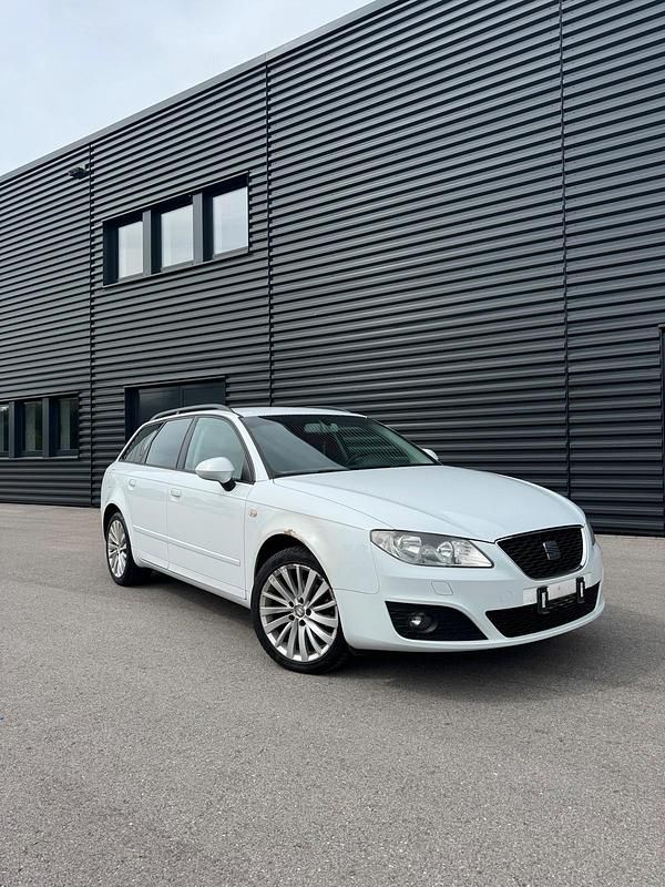 Weiß Gebraucht 2012 Seat Exeo Kombi | 4.600 € (Guter Preis) - Bild 1/4