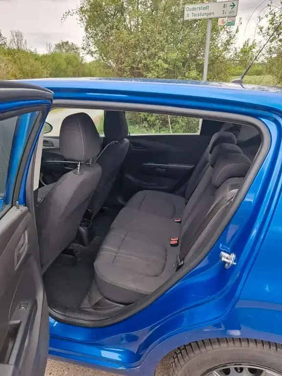 Usata Chevrolet Aveo LTZ 101 CV (74 kW) 2011 Blu Berlina