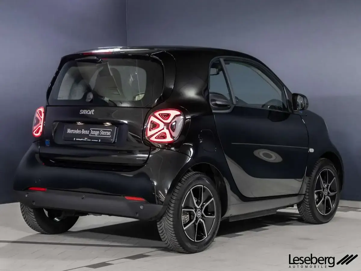 Gebraucht Smart ForTwo Electric Drive Passion 60 kW (82 PS) 2024 Schwarz Coupé